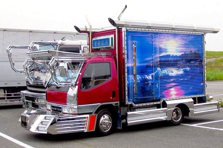 Японские грузовики Декотора