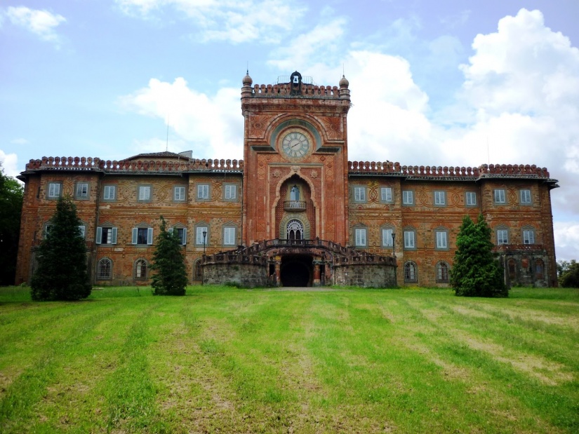 Замок Саммеццано