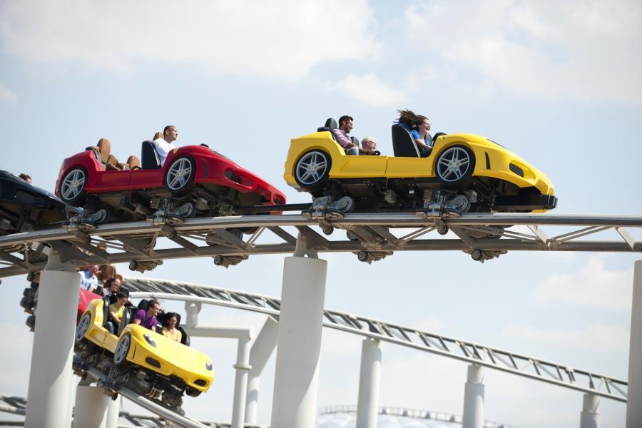 Развлекательный парк "Ferrari World Abu Dhabi"