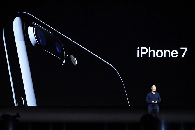 apple predstavila iphone 7 i 7 plus 4